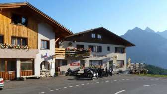 Hotel im Sommer