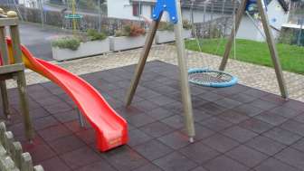 Spielplatz Schulhaus Bürg