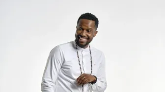 Charles Nguela – „TIMING“