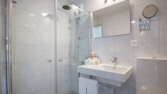 Badezimmer mir Dusche