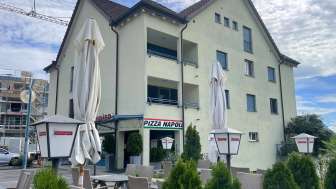 Aussenansicht des Imbiss Napoli