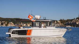 Swiss lake twins private boat tour lake lucerne 140