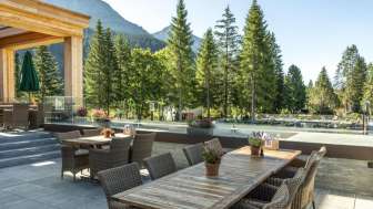 hotel-valbella-resort-arosa-lenzerheide-garten-poo