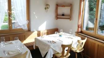 Restaurant & Weinstube Alpenrose