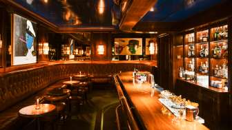 Einstein Bar
