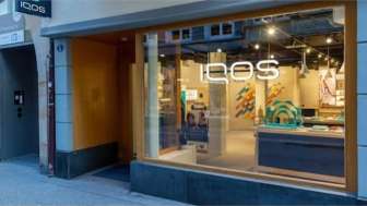 DJ, Snacks und Getränke und kostenlose Tests für Erwachsene