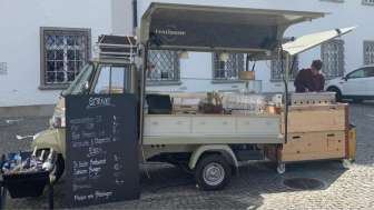 Apérol Piaggio am Klosterplatz