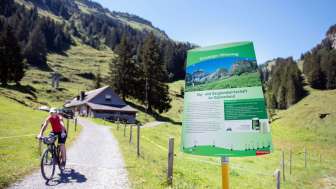 Start zum Schabziger Höhenweg