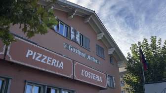Aussenaufnahme der Osteria Adler